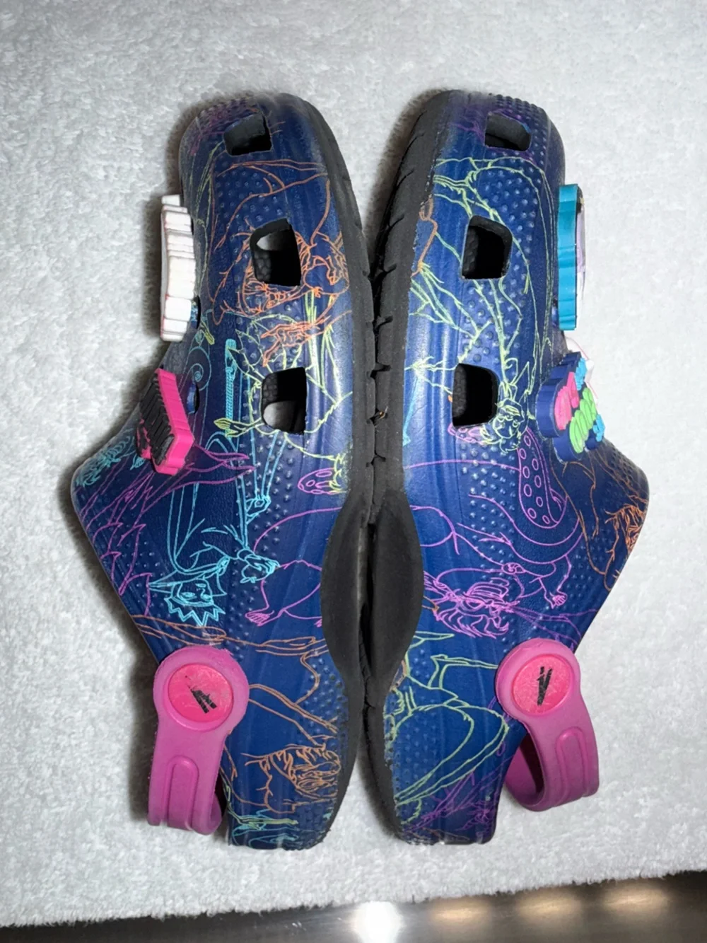 Disney‎ Kids' Villians Crocs in Purple & Pink with Villains Charms Girls Size 13